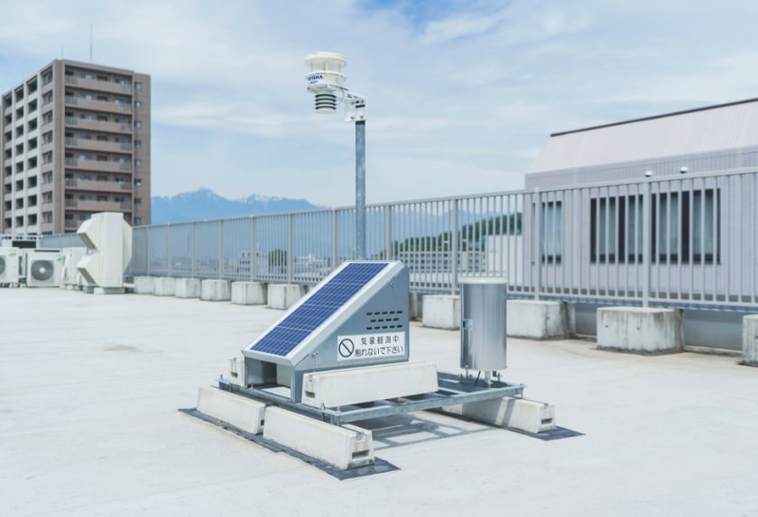 長野県の水処理・空調システムの設計施工からメンテナンスまでを手がける中信アスナ本社の気象観測装置